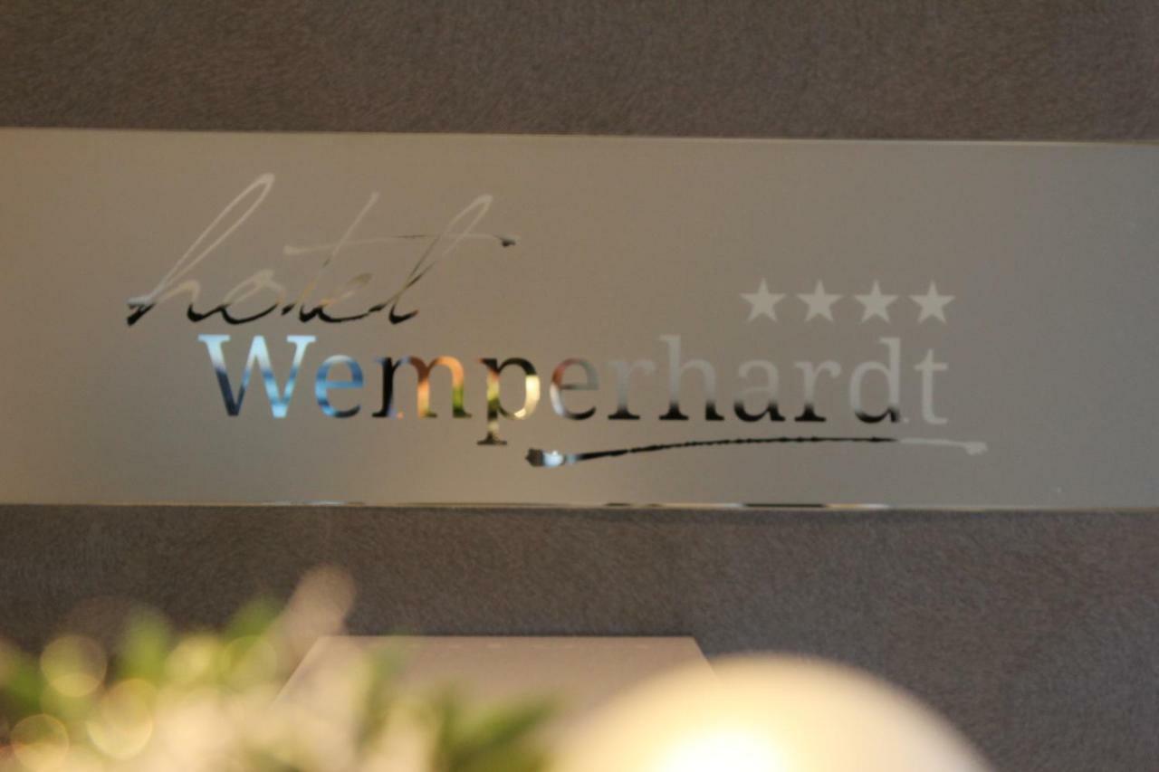 Hotel Wemperhardt Экстерьер фото